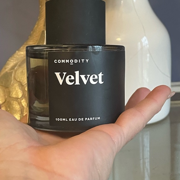 Commodity Velvet Eau De Parfum 3.4oz - Picture 4 of 7